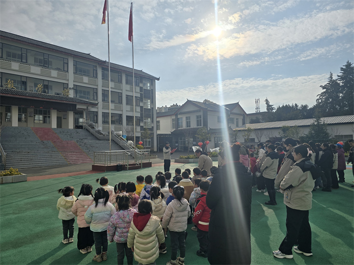 b1e616e680a919c68ecad13a8e2c578.jpg